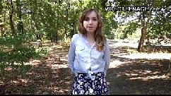 Adolescente tímida hace su primer casting porno