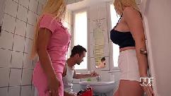 Ddf tetona tetona ninfas se follan al fontanero con una polla monstruosa