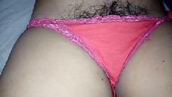 Una vagina peludita se ve muy sabrosa